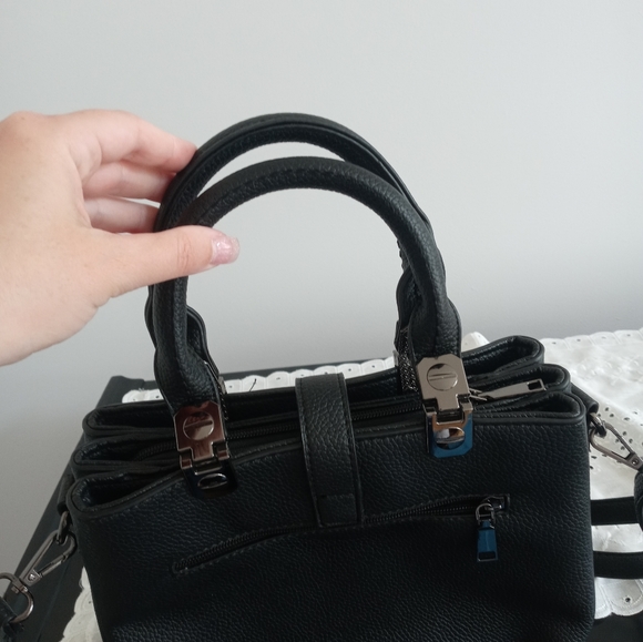 Valerie Stevens mini black pocketbook also with a long strap. - Picture 8 of 8